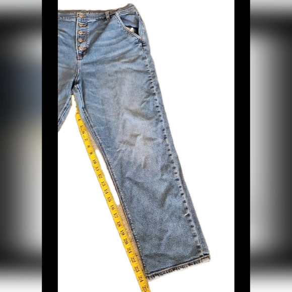 American Eagle Womens Light Wash Button Front High Waist Mom Jean 16 - Picture 10 of 13